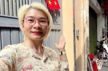 HIẾM NHÀ BÁN - MẶT TIỀN HẺM XE HƠI Đ. THỦ KHOA HUÂN, P.BẾN THÀNH, QUẬN 1 - SỔ VUÔNG CHUẨN ĐẸP