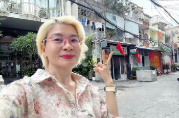 CHƯA QUA ĐẦU TƯ - SỔ VUÔNG ĐẸP 4M* 29M - MẶT TIỀN 10M XE HƠI ĐẬU CỬA ĐƯỜNG TRẦN ĐÌNH XU, QUẬN 1 