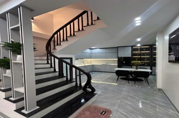 Bán nhà mặt phố Đặng Tiến Đông, Đống Đa - 58m2, 7 tầng, vị trí trung tâm