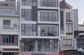 BÁN NHÀ MẶT HỒ LONG BIÊN - VIEW HỒ CỰC THOÁNG ĐẸP, GẦN CẦU LONG BIÊN