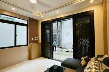 Bán nhà Thạch Cầu 52m 5 tầng MT4,7m lô góc ô tô đỗ hơn 6 tỷ