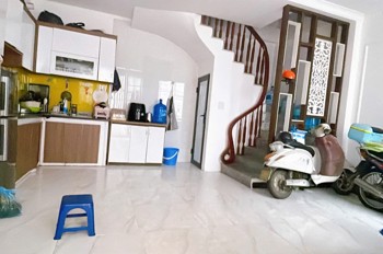 Bán nhà mặt phố Quyết Thắng, Yên Nghĩa, Hà Đông. DT 38m2, 5 tầng, 3PN, sổ đỏ, giá 5.9 tỷ. LH:
