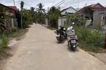 Cần bán lô đẹp Diên Sơn, cách đường chính 20m Nhà Vuông Vắn 222m2, cạnh uỷ ban, trạm y tế, trường