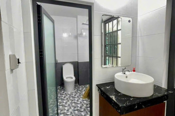 Bán nhà mặt phố Nguyễn Du, Hải Châu, Đà Nẵng. DT 50m2, 4 tầng, 6PN, giá 4.8 tỷ. Sổ đỏ! LH: