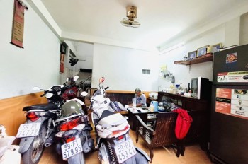 Nhà 4 tầng, ngang 4.2m đường thông Hoàng Hoa Thám giá chỉ nhỉnh 4 tỷ,