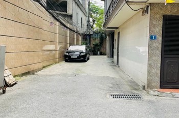 Bán nhà riêng Nguyễn Văn Cừ 32 m2 X 3 tầng, mặt tiền 3.69m X 6.3 Tỷ Long Biên