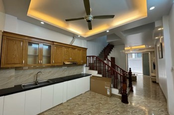 NHÀ ĐẸP FULL NỘI THẤT GẦN PHỐ -Ngọc Thụy 45M2 4 tầng 7.5 Tỷ Long Biên