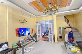 Bán Nhà Hoàng Mai Gần Minh Khai 56m² - 4 Tầng - Giá 9.6 Tỷ