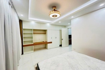 Bán nhà Hoàng Quốc Việt 63m² 6 tầng, thang máy, phân lô, ô tô tránh, 25 tỷ