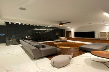 Nhà Phân Lô Nguyên Hồng - 6 Tầng, Thang Máy, Ô Tô Tránh - Giá 400tr/m2