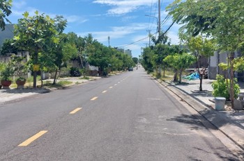 Bán đất 379m2 tặng nhà cấp 4, mặt tiền Đặng Thái Thân, đường 7,5m vỉa hè 5m