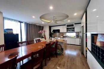 Siêu phẩm Hoàng Cầu - Lô Góc 7 Tầng, Thang Máy, Gara - Vị Trí Đắc Địa