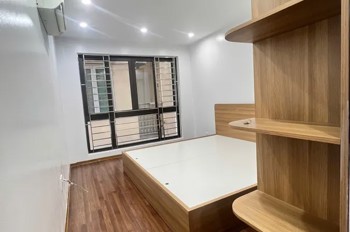 NHÀ MỚI FULL NỘI THẤT Bát Khối 30 m2 X 5 tầng mặt tiền 3.5m 6.1 tỷ Long Biên Hà Nội