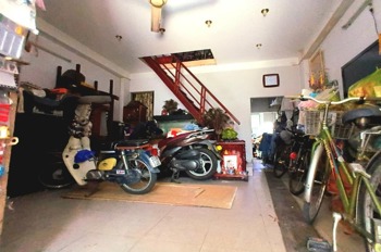 Bán nhà Cách Mạng Tháng 8, Quận 3 - 75m², 2 Tầng, Hẻm Thông - Giá Tốt