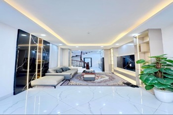 Bán nhà Tam Trinh 35m² - 6 Tầng - Vị Trí Đắc Địa, Ô Tô Đỗ Cửa