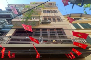 Bán nhà khu VIP Cầu Giấy - Phan Văn Trường - 40m² - 5 Tầng - 20.2 Tỷ