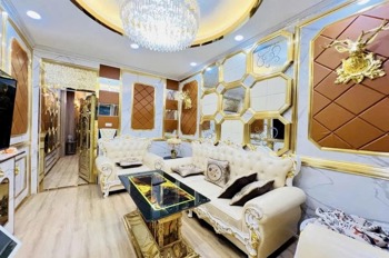 Bán nhà phố Hoàng Cầu 44m2, 5 tầng, gần hồ, trường - Giá 13.88 tỷ