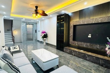 BÁN NHÀ NGUYỄN VĂN LINH, LONG BIÊN- OTO ĐỖ CỬA-THANG MÁY-FULL NỘI THẤT-45M-NHỈNH 8 TỶ