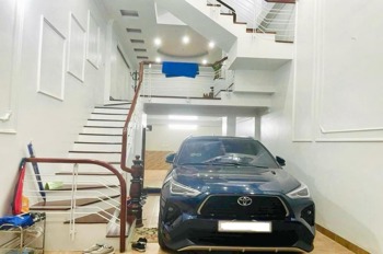 Nhà Mặt Ngõ Thái Hà - 50m2 x 5 Tầng - Ô Tô Vào Nhà - Giá 20.7 Tỷ
