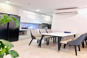 Căn hộ 2PN Vinhomes D’Capitale View Hồ - Giá 8x Tỷ