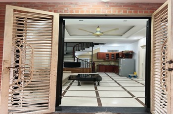Bán Nhanh Nhà Đẹp, Ngõ Thông Thoáng, Gần Hồ - Vị Trí Đắc Địa