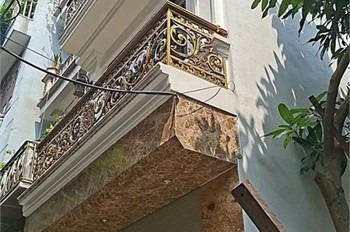 BÁN NHÀ THẠCH BÀN LONG BIÊN – 42m² – 5TẦNG – GẦN Ô TÔ – THANG MÁY – GIÁ CHỈ 8,1TỶ