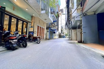 Siêu phẩm phân lô Hoàng Cầu - 48m² - Gara Ô Tô - Giá 16.9 tỷ