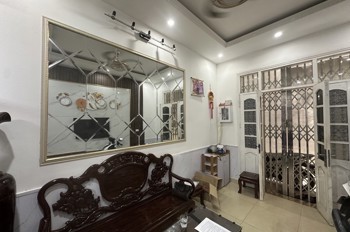 NGUYỄN KHANG 51M CHỈ 7,9 TỶ NHÀ ĐẸP,FULL NỘI THẤT,GẦN BÃI GỦI XE,NGÕ THÔNG