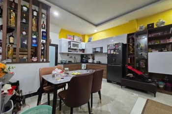 Bán nhà Cầu Giấy - 45m2, 5 tầng, Full Nội Thất - Ngõ Thông Thoáng