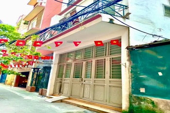 Bán Nhà Phân Lô Tây Sơn - 72m2 - 4 Tầng - Ô Tô Đỗ Cửa - Đầu Tư/Ở/Cho Thuê