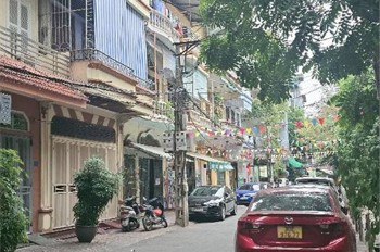 Nhà lô góc mặt phố Hoàng Quốc Việt, mặt tiền 6.8m, kinh doanh mọi loại hình