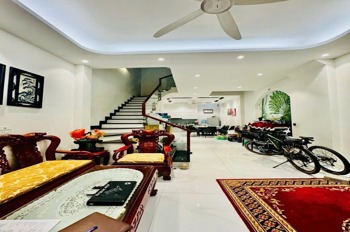 Nhà Đẹp Trung Tâm Ba Đình - 5 Tầng, Ô Chờ Thang Máy, Giá 12.2 Tỷ