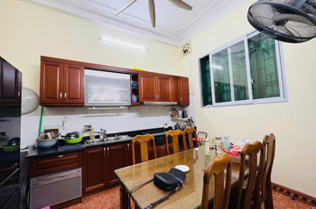 LÔ GÓC HOÀNG QUỐC VIỆT - Ô TÔ - VÀI BƯỚC RA MẶT PHỐ- 48m, 4 tầng, mt 7.1m., 23,5 tỷ