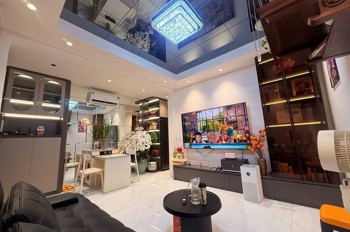 💥💥Tập thể Chùa Láng, 68m2, gần ĐH Ngoại thương, Nội thất cực đẹp, 4.68 tỷ