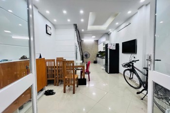 Bán nhà ngõ Trung Liệt, Đống Đa: 39m2, 4 tầng, 3PN, 8.4 tỷ, Sổ đỏ