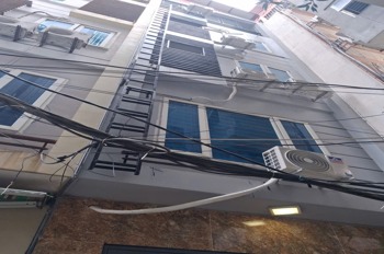 Bán Nhà Phạm Văn Đồng 6 Tầng Full Nội Thất - Dòng Tiền 360tr/Năm - 8.6 Tỷ