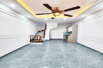 Nhà Đội Cấn Mặt Phố - Vị Trí Đắc Địa - 23m2 - 7.85 Tỷ