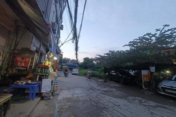 Bán nhà tăng thiết giáp, thang máy, ô tô đỗ cửa tại Bắc Từ Liêm - 9 tỷ