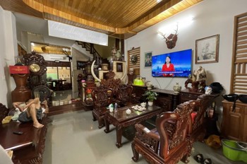 Nhà 3 tầng mặt tiền phố Tây An Thượng, cách biển Mỹ Khê 3 phút đi bộ