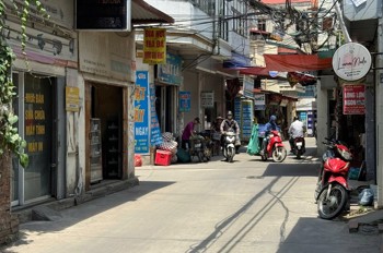 NHÀ MẶT PHỐ LAI XÁ –  1 NHÀ RA QL32 - Diện tích 40m2 - 4 tầng - giá chỉ 8,x  tỷ