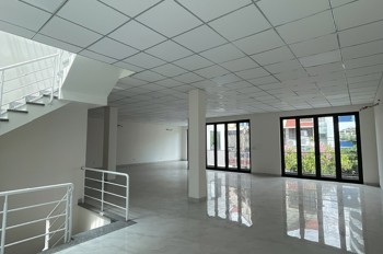 cho thuê nhà mặt tiền nguyên căn đường lê đinh thám giao duy tân 3 tầng dt 600 m2
