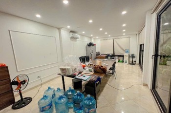 Bán nhà mặt phố Hoàng Quốc Việt, Cầu Giấy - Vị trí đẹp, kinh doanh đỉnh cao