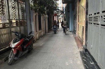 DƯƠNG QUẢNG HÀM 40M x5 TẦNG GIÁ 11,3 TỶ,NGÕ THÔNG,NHÀ ĐẸP Ở NGAY