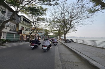 Bán nhà mặt phố Trích Sài, Tây Hồ - 63m², 5 tầng, MT 4.8m - Giá 50.5 tỷ