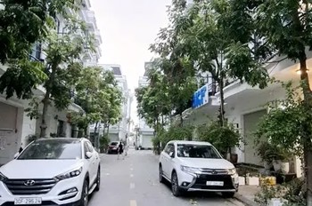 Bán Liền Kề Luxury Kiến Hưng- Hà Đông, vỉa hè, ô tô tránh, thoáng trước sau 20.5 tỷ