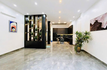 SIÊU PHẨM XUÂN LA – VỈA HÈ ĐÁ BÓNG – MẶT TIỀN 6.5M – NHÀ ĐẸP NHƯ KHÁCH SẠN 5 SAO 70m, 4 T