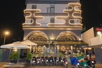 Bán nhà mặt tiền Trần Quý Kiên, Đảo Kim Cương - 75 tỷ, DT 750m², Cho Thuê 180tr/th