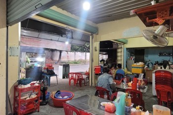 Bán nhà mặt phố An Bình, Dĩ An, TP HCM. DT 183m2, 2 tầng, 20 phòng. Sổ hồng, giá 8.5 tỷ