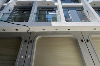 BÁN NHÀ TRUNG TÂM THẠCH BÀN LONG BIÊN THANG MÁY Ô TÔ VÀO NHÀ