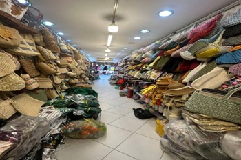 Bán Nhà Mặt Phố Hàng Đào Hoàn Kiếm 142m2 - 4 Tầng, Vị Trí Đắc Địa, Giá 135 Tỷ